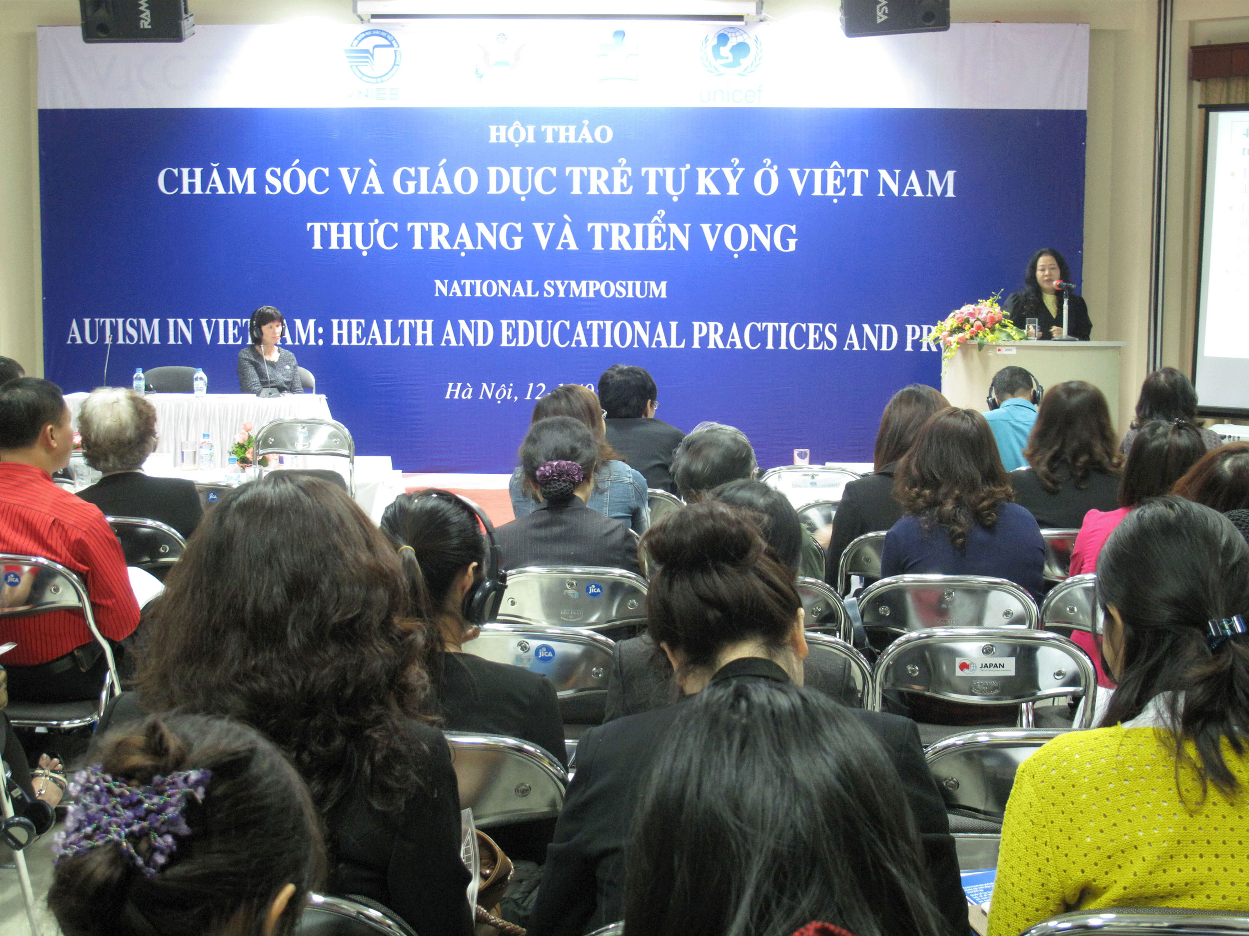 Hội thảo khoa học "Chăm sóc và Giáo dục trẻ Tự kỷ ở Việt Nam - Thực trạng và Triển vọng"