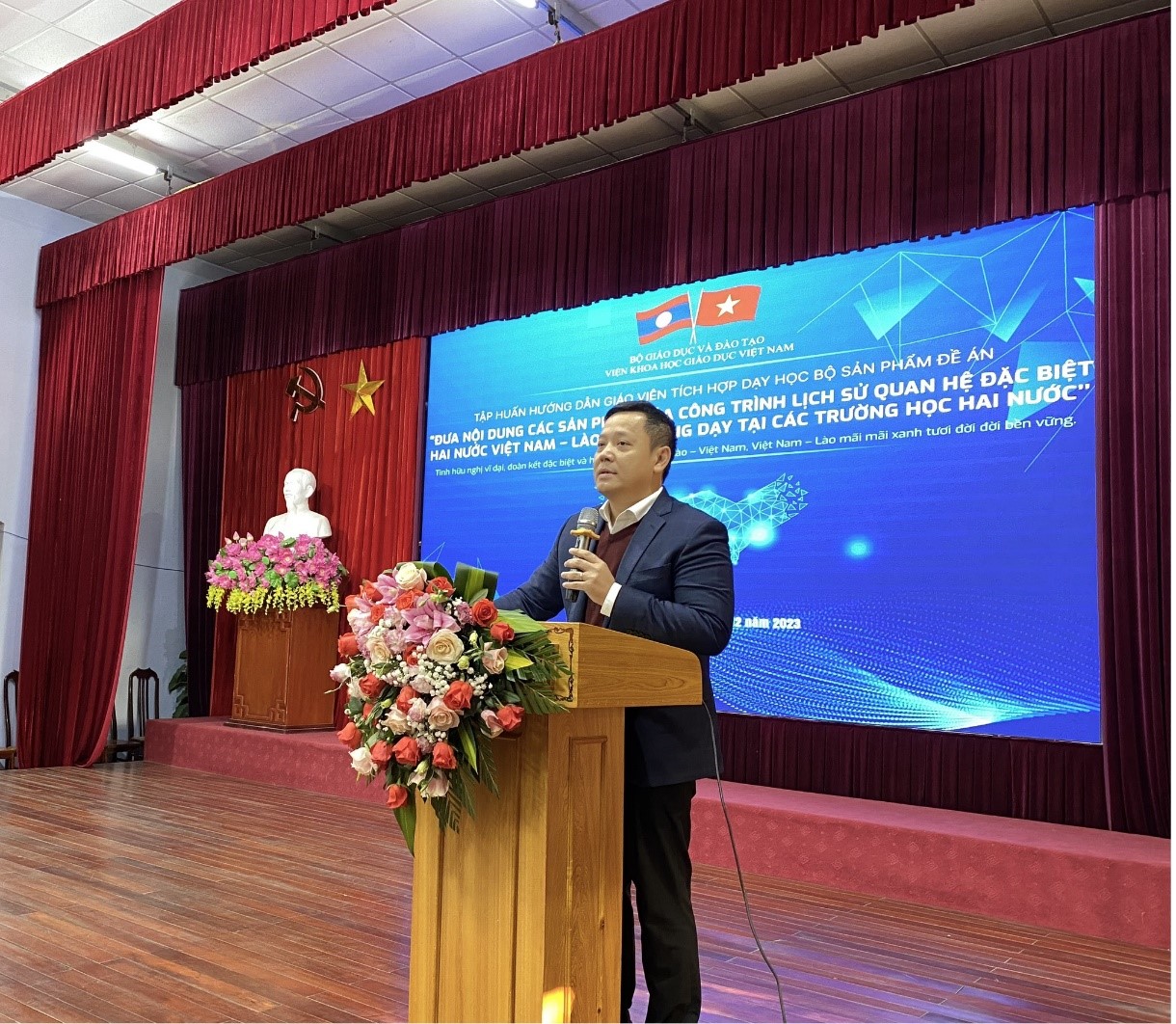 Hội nghị Tập huấn đưa nội dung các sản phẩm của công trình lịch sử quan hệ đặc biệt Việt Nam - Lào, Lào - Việt Nam vào giảng dạy tại các trường học hai nước tại Điện Biên