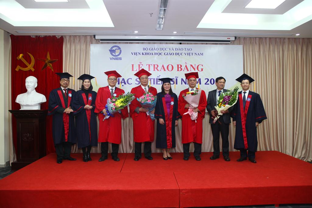 Ngày 15/12/2017, tại Hà Nội, Viện Khoa học giáo dục Việt Nam tổ chức lễ trao bằng Thạc sĩ và Tiến sĩ năm 2017